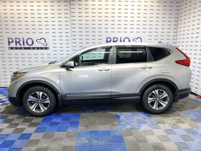 2017 Honda CR-V in Cars & Trucks in Ottawa - Image 2