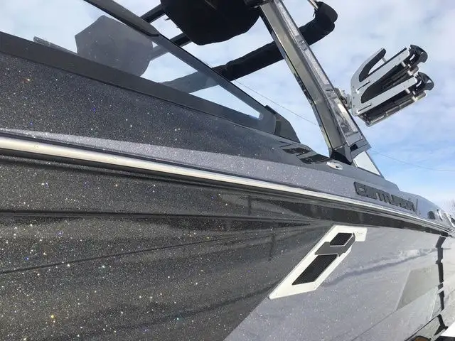 2021 Centurion Ri245 in Powerboats & Motorboats in Kelowna - Image 4