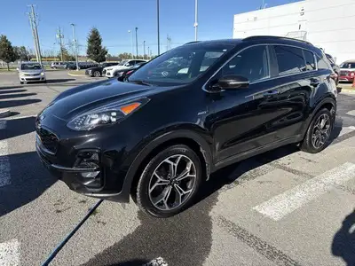 Come see this certified 2020 Kia Sportage SX AWD | Leather | Pano Roof | Nav | Heated & Cooled Seats...