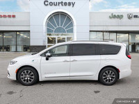 This 2023 Chrysler Pacifica Hybrid Pinnacle boasts a luxurious Black w/Black & Caramel leather inter... (image 1)