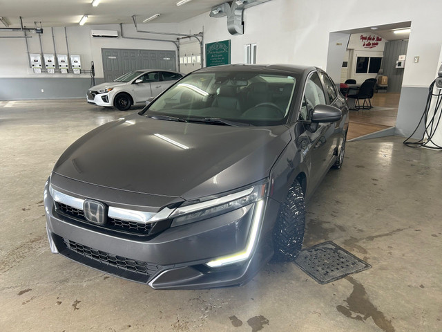 2019 Honda CLARITY PLUG-IN Hybrid in Cars & Trucks in Sherbrooke - Image 2