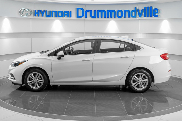 CHEVROLET CRUZE LT 2018 + CAMERA + A/C + MAGS + CRUISE + WOW !! in Cars & Trucks in Drummondville - Image 2