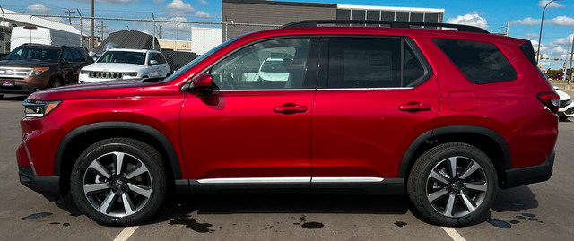 2025 Honda Pilot Touring **POWER HANDS-FREE LIFTGATE**MEMORY... in Cars & Trucks in Grande Prairie - Image 3