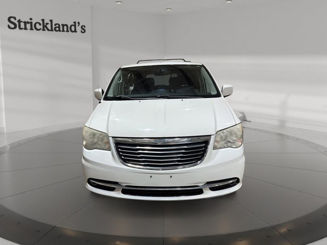 2013 CHRYSLER TOWN AND COUNTRY TOURING WAGON in Cars & Trucks in Stratford - Image 3