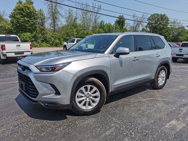 2024 Toyota Grand Highlander XLE AWD in Cars & Trucks in Belleville