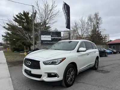 This 2017 Infiniti QX60 is a spacious and reliable SUV, perfect for driving in style and comfort. Wi...