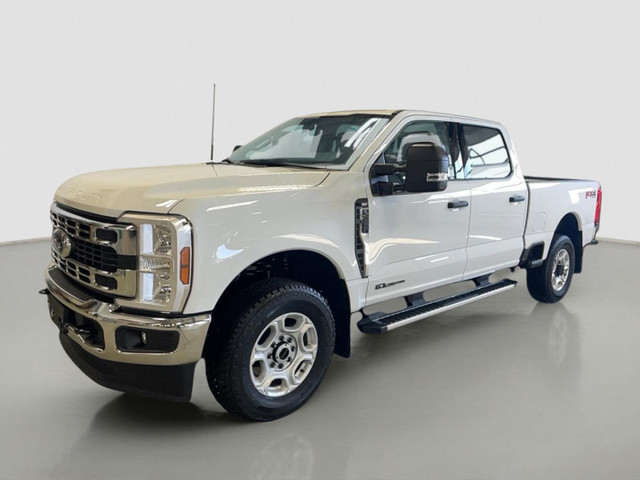 2025 Ford Super Duty F-350 SRW XLT 4WD Crew Cab 6.75' Box in Cars & Trucks in Moose Jaw