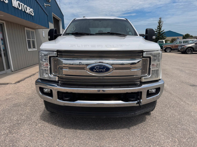 2019 Ford F-350 SD XLT FX4 Crew Cab 6.75' Box 4x4 in Cars & Trucks in Winnipeg - Image 2