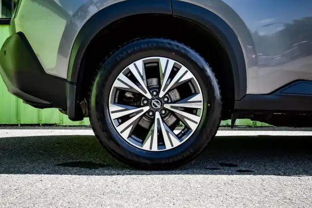 2022 Nissan Rogue SV • MOONROOF • 360 CAM • HEATED SEATS/STEERIN in Cars & Trucks in Kingston - Image 7