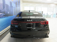 KIA FORTE 2023 GT-LINE AUTOMATIQUE TOUT ÉQUIPÉ / PUSH START / INTÉRIEUR EN CUIR NOIR CHAUFFANT, ÉLEC... (image 5)