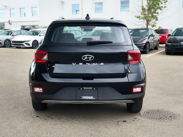 2022 Hyundai Venue Preferred | Cross-traffic Alert | Blindspot in Cars & Trucks in Edmonton - Image 4