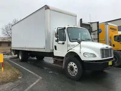 2018 FREIGHTLINER M2;Heavy Duty Trucks - VAN-DRY CARGO - DELIVERY Penske Location 100 THORNHILL DR D...