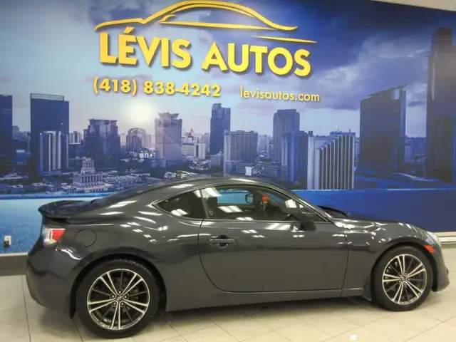 SCION FR-S 2015 AUTOMATIQUE 159 300 KM AIR CLIMATISE BLUETOOTH in Cars & Trucks in Lévis - Image 8