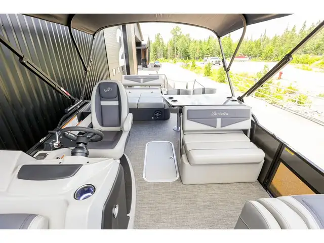 2025 Barletta Cabrio 24 UE in Powerboats & Motorboats in Québec City - Image 37