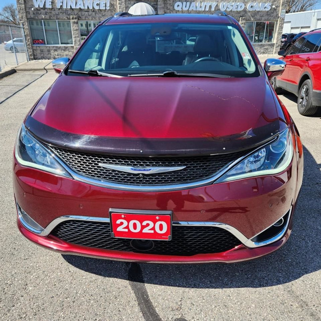  2020 Chrysler Pacifica Limited in Cars & Trucks in Sarnia - Image 2
