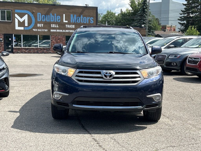 2013 Toyota Highlander SE in Cars & Trucks in Calgary - Image 2