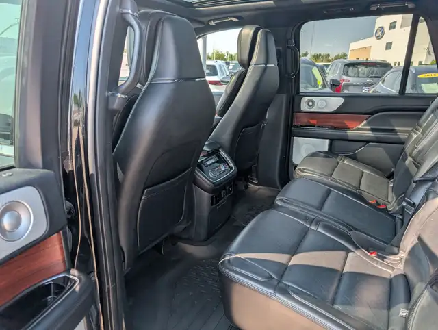 2021 Lincoln Navigator Reserve 3.5L, HIGH OUTPUT, NAVIGATION,... in Cars & Trucks in Calgary - Image 21