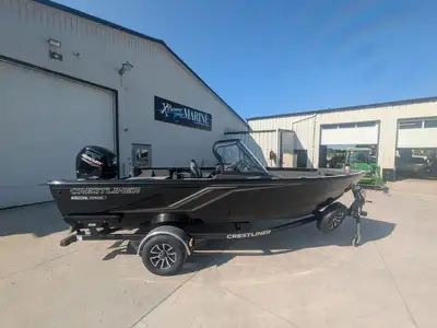2025 Crestliner 1750 Hawk - powered with Mercury 115exlpt Non-Sport package Edt. Black Met Base/blac...