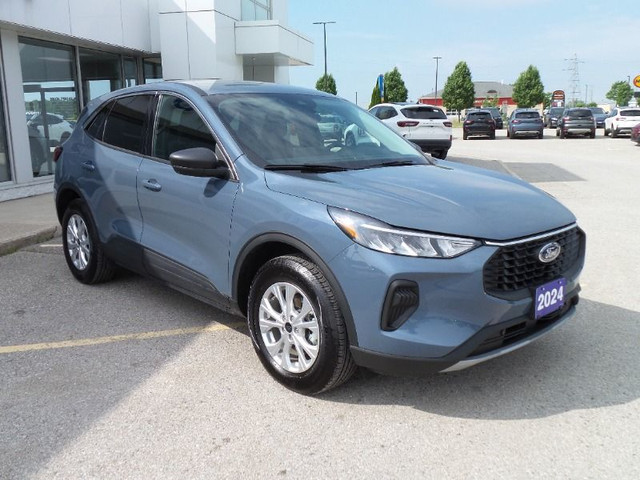 2024 Ford Escape Active LOW LOW LOW KM'S! TECH PACKAGE, 13.2" SC in Cars & Trucks in Stratford - Image 3