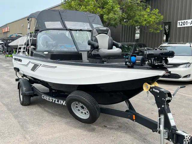 2022 Crestliner 1850 Fish Hawk 150HP MERC/TRAILER INC - 43 HRS in Powerboats & Motorboats in Winnipeg - Image 5