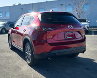 Delivers 29 Highway MPG and 23 City MPG! This Mazda CX-5 boasts a Regular Unleaded I-4 2.5 L/152 eng... (image 2)