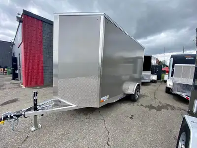 3500 lb single axle 16" on-center floors and walls for extra durability Sleek mag wheels 7' interior...