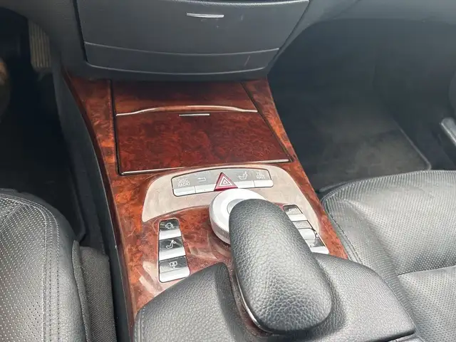 2010 Mercedes-Benz S-Class S 550 AWD LOW KM NAV LEATHER in Cars & Trucks in New Glasgow - Image 12