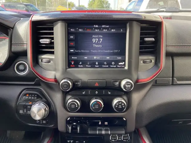 2019 Ram 1500 Rebel 4x4 Quad Cab 6'4 Box dans Autos et camions dans Calgary - Image 22