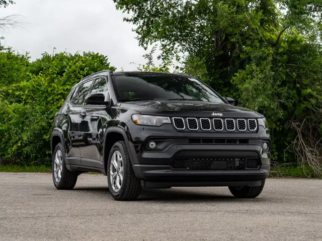 2025 Jeep Compass North in Cars & Trucks in Barrie - Image 10