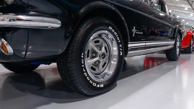 1966 Ford Mustang 2+2 Fastback in Classic Cars in London - Image 20