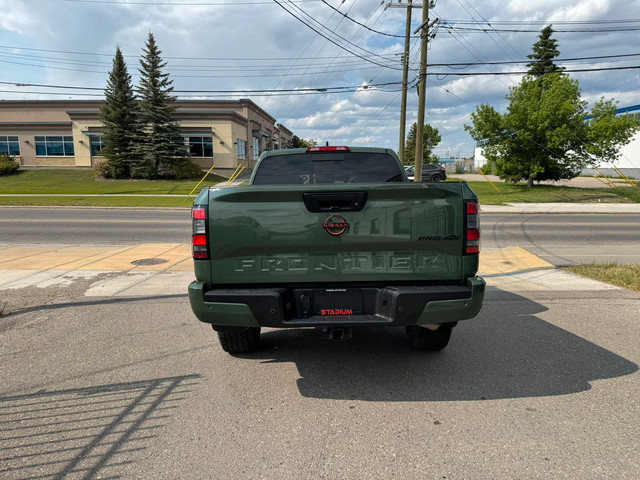 2024 Nissan Frontier PRO-4X 3.8L ONE OWNER in Cars & Trucks in Calgary - Image 3