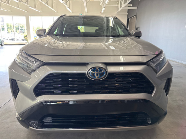 2023 Toyota RAV4 Hybrid SE ARGENT HYBRIDE TOIT OUVRANT MAGS NOIR in Cars & Trucks in Saint-Jean-sur-Richelieu - Image 3