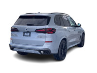 2025 BMW X5 xDrive40i Brooklyn Gray Metallic M SPORT PACKAGE PREMIUM ESSENTIAL PACKAGE On-Board Navi... (image 9)