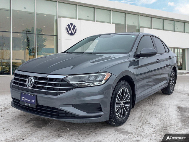 2019 Volkswagen Jetta Highline Local | Leather | Sunroof in Cars & Trucks in Winnipeg