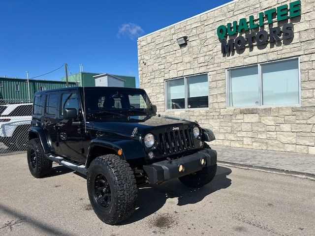 2014 Jeep Wrangler Unlimited 4WD 4dr Sahara in Cars & Trucks in Calgary - Image 3