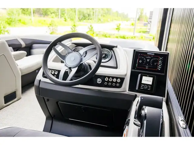 2025 Barletta Cabrio 24 UE in Powerboats & Motorboats in Québec City - Image 28