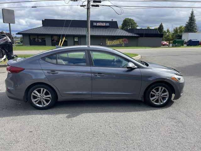  2017 Hyundai Elantra Limited in Cars & Trucks in Brockville - Image 3