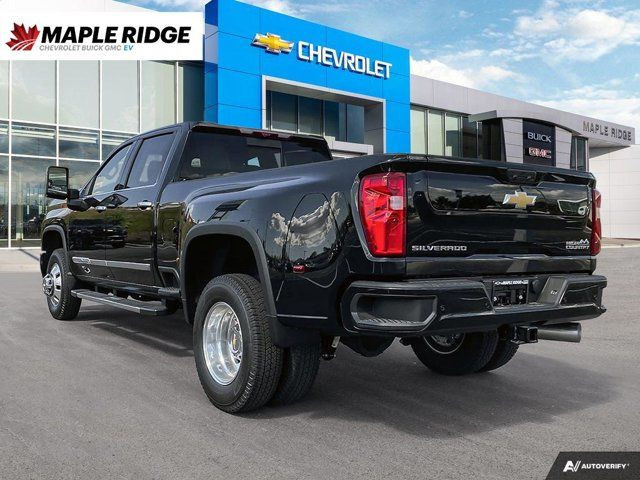2024 Chevrolet Silverado 3500HD High Country | 6.6L Diesel in Cars & Trucks in Tricities/Pitt/Maple - Image 3