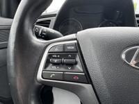 Hyundai Elantra GL Caméra Recul Carplay Siège Chauffant Mags 2017 à vendreBAS KILOMÉTRAGE!!! Sièges... (image 9)