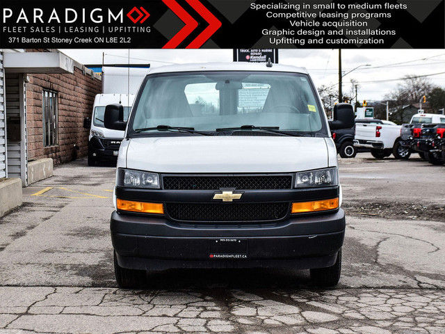  2020 Chevrolet Express 135-Inch WB Low Roof Cargo Van 4.3L V6 in Cars & Trucks in Hamilton - Image 2