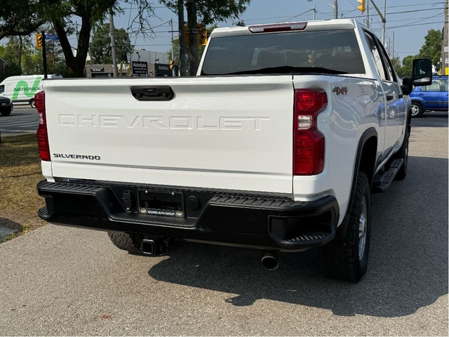 2022 Chevrolet SILVERADO 2500HD 4WD Crew Cab|Clean Carfax|Certif in Cars & Trucks in City of Toronto - Image 3