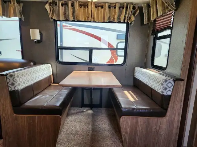 2016 Forest River Shasta Phoenix 28BH in RVs & Motorhomes in Thetford Mines - Image 16