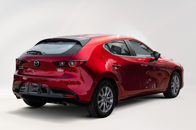 2022 Mazda Mazda3 Sport GX SIEGES CHAUFFANT TISSUE | CAM | CARPL in Cars & Trucks in City of Montréal - Image 4