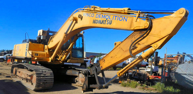 2000 Komatsu PC300LC-6LE Excavator Tracked Material Handler with in Heavy Equipment in St. Albert - Image 4