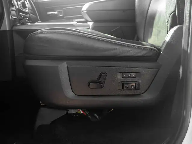 2015 Ram 3500 Longhorn Limited 6.7L in Cars & Trucks in Strathcona County - Image 16