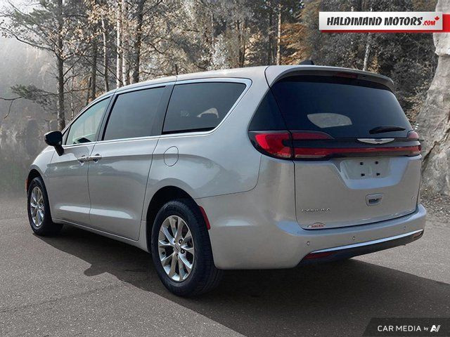 2023 Chrysler Pacifica Touring L in Cars & Trucks in Hamilton - Image 3