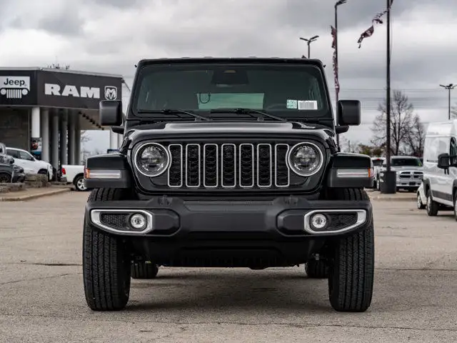 2025 Jeep Wrangler Sahara in Cars & Trucks in Barrie - Image 13