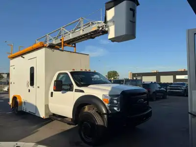 4MKAUTO 514 865 4438 2016 Ford F-550 RWD ECHELLE , 10 Cyl.6.3L Automatique, 190,131 km certifié elle...