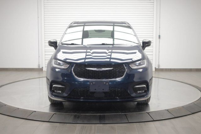 2024 Chrysler Pacifica Touring-L in Cars & Trucks in Calgary - Image 2