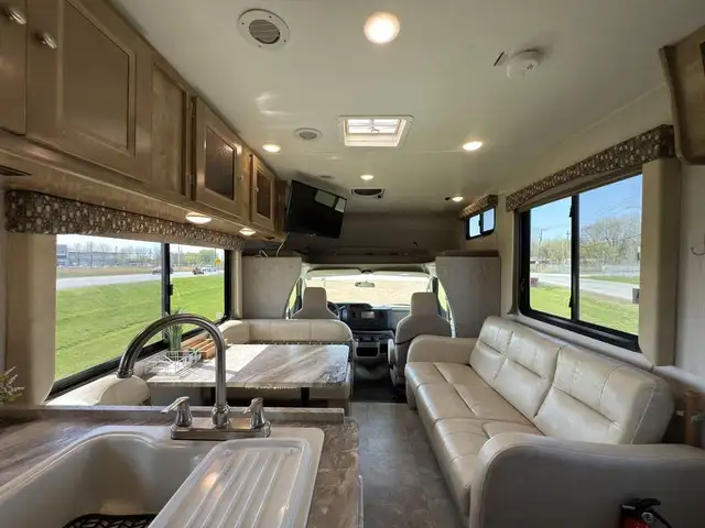 2020 Coachmen Leprechaun 270QB Motorisé classe C 2020 Coachmen L in RVs & Motorhomes in Lanaudière - Image 15